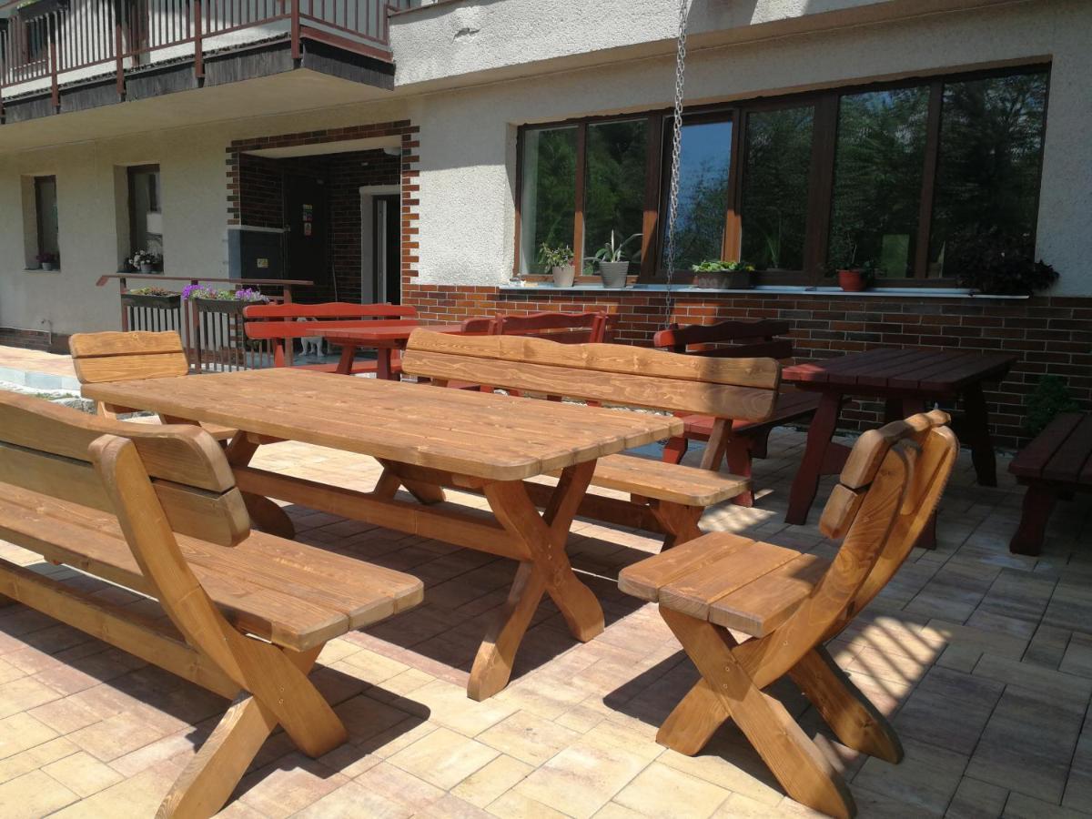 Penzion U Kluju Vestin Ngoại thất bức ảnh